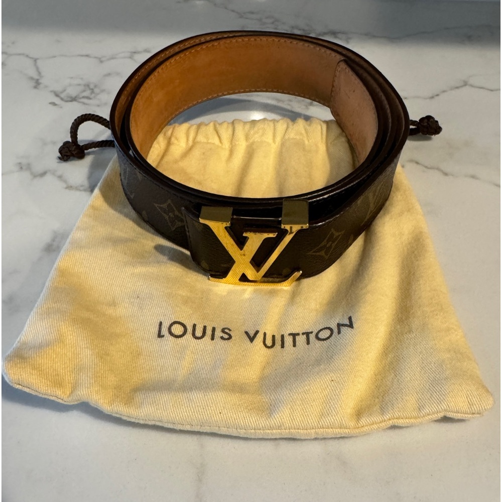 Authentic Louis Vuitton belt size 95 or 38in